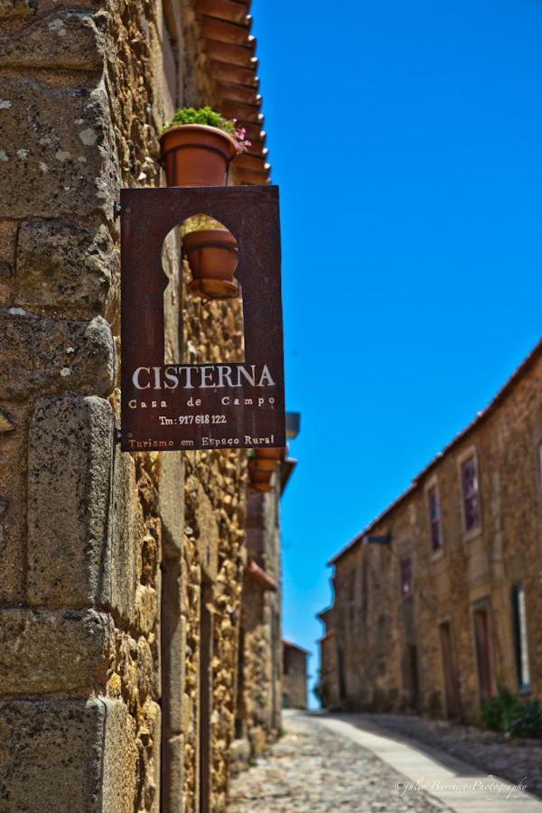 Casa Da Cisterna Guest House ฟิเกรา เด กาสเตโล รอดริโก ภายนอก รูปภาพ